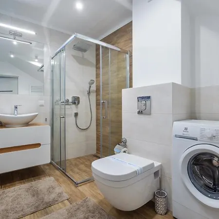 Horizon Park, Sun & Snow *